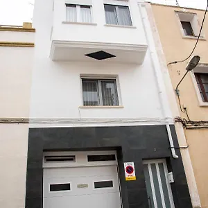 Reihenhaus In Mit Garage Сasa de vacaciones Alcanar
