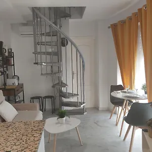 ático Acogedor, Céntrico Y A 2 Min De La Playa. Apartamento